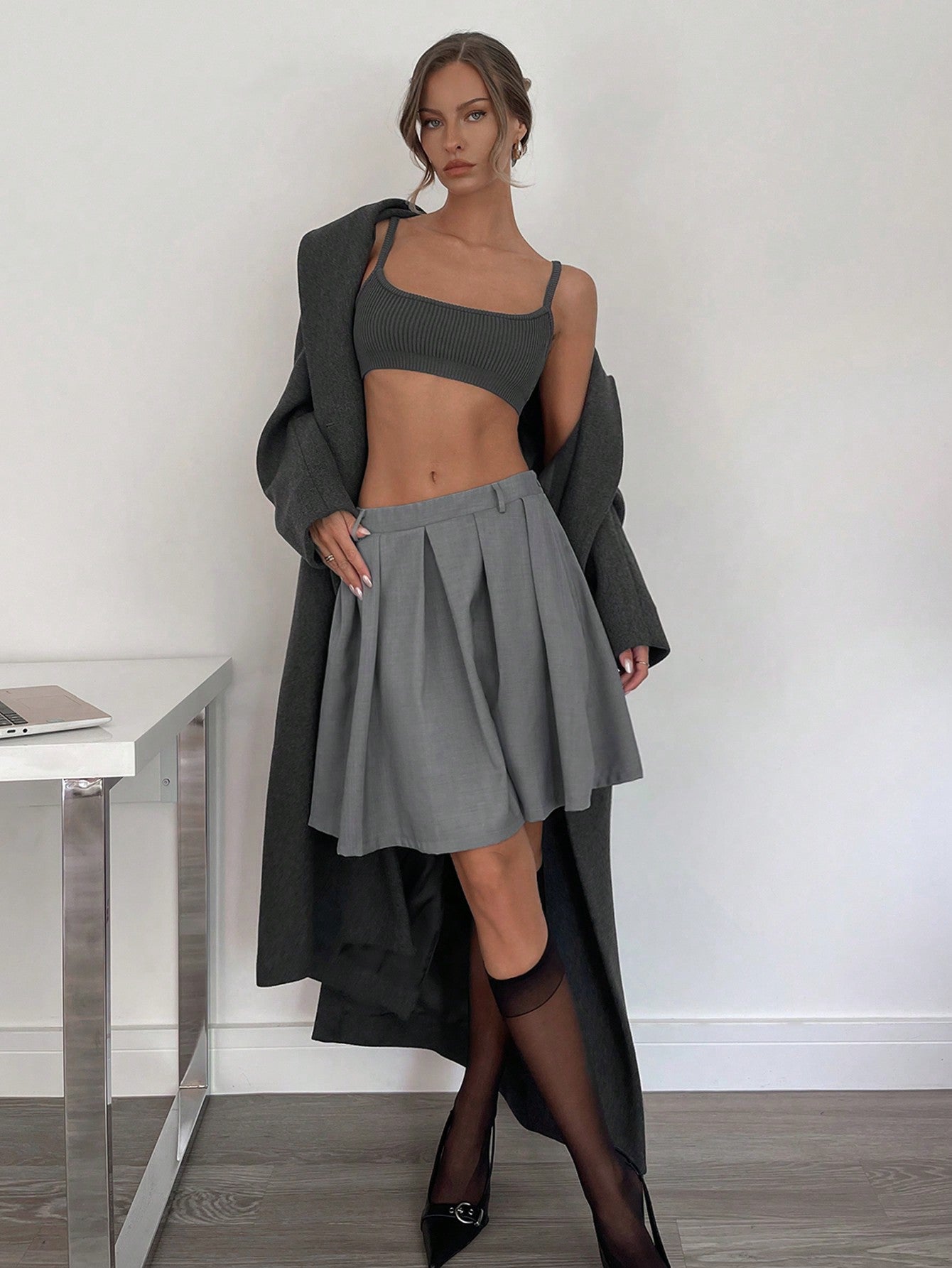 Siren Gaze New Spring & Autumn Gray Plaid Workplace Commute Grey Skirt, Mid-Length with Pleats Design, for Women in the Office