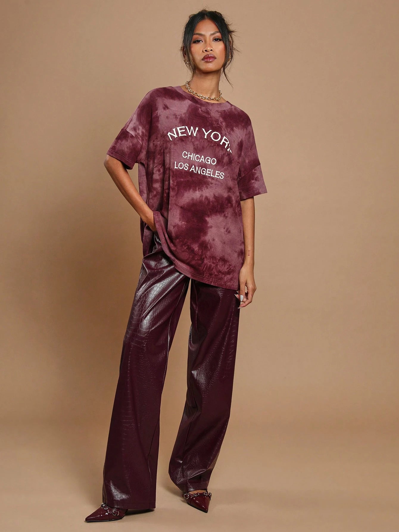 City Pulse Tie-Dye Graphic Tee – Wine Red
