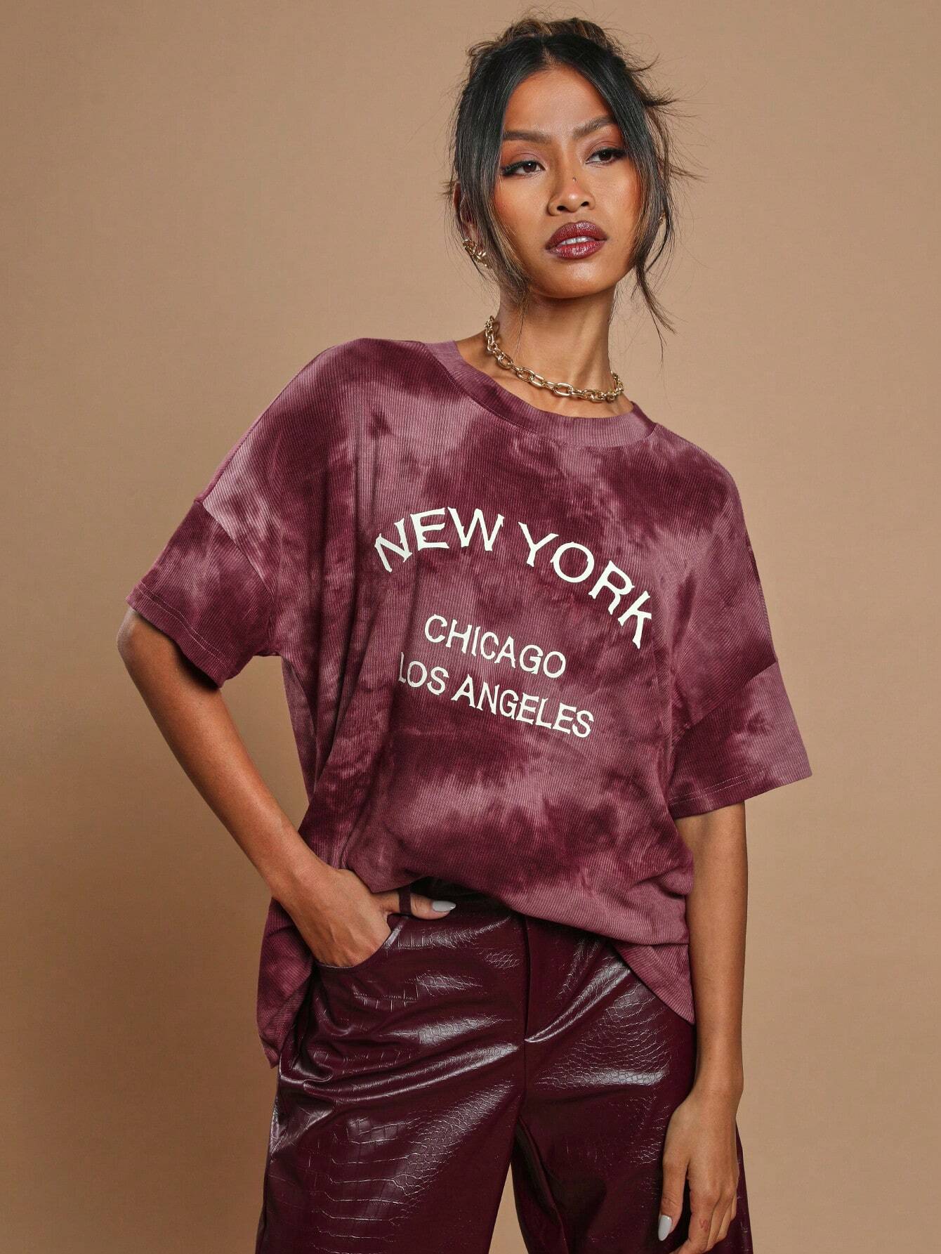 City Pulse Tie-Dye Graphic Tee – Wine Red