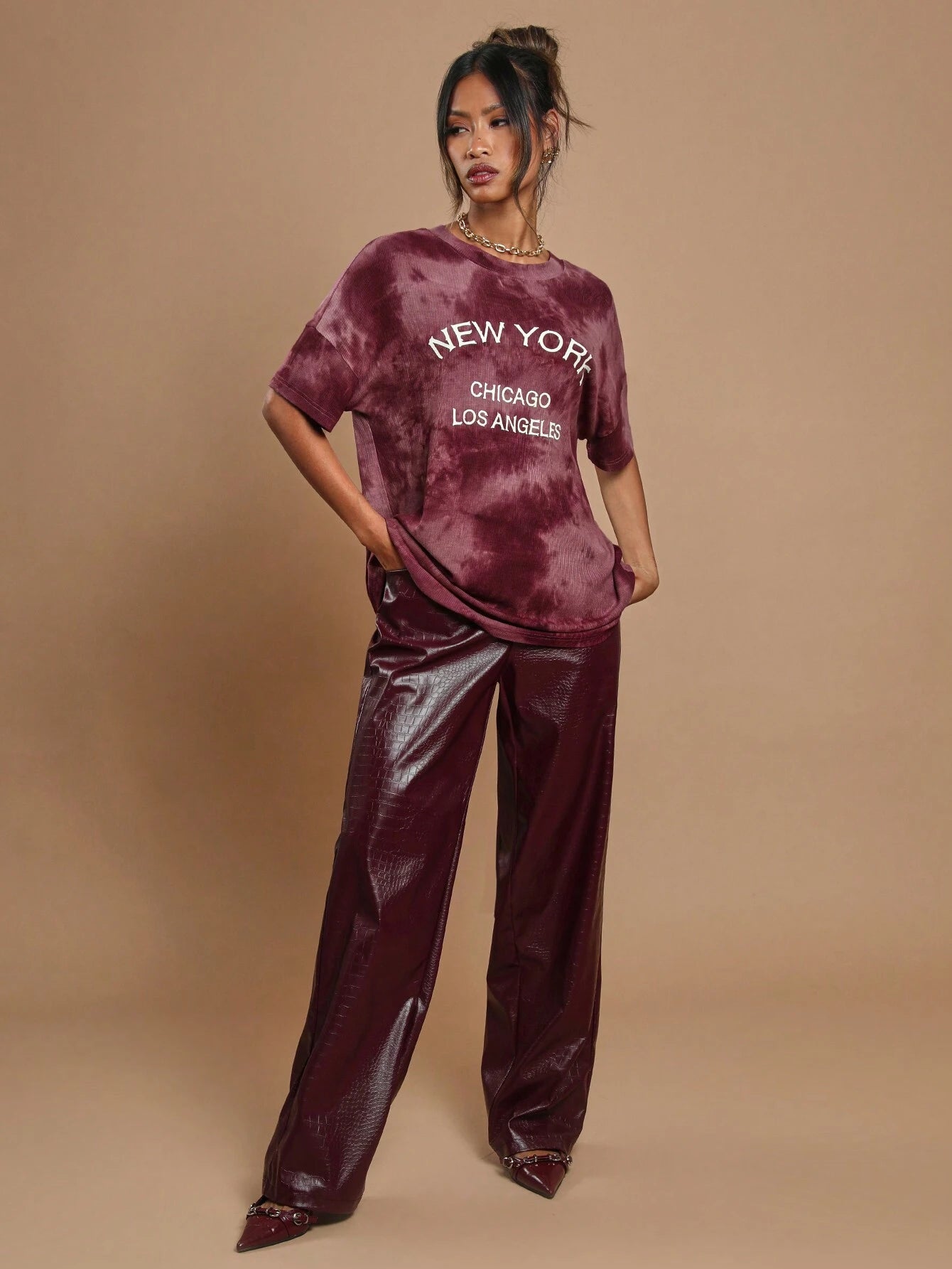 City Pulse Tie-Dye Graphic Tee – Wine Red