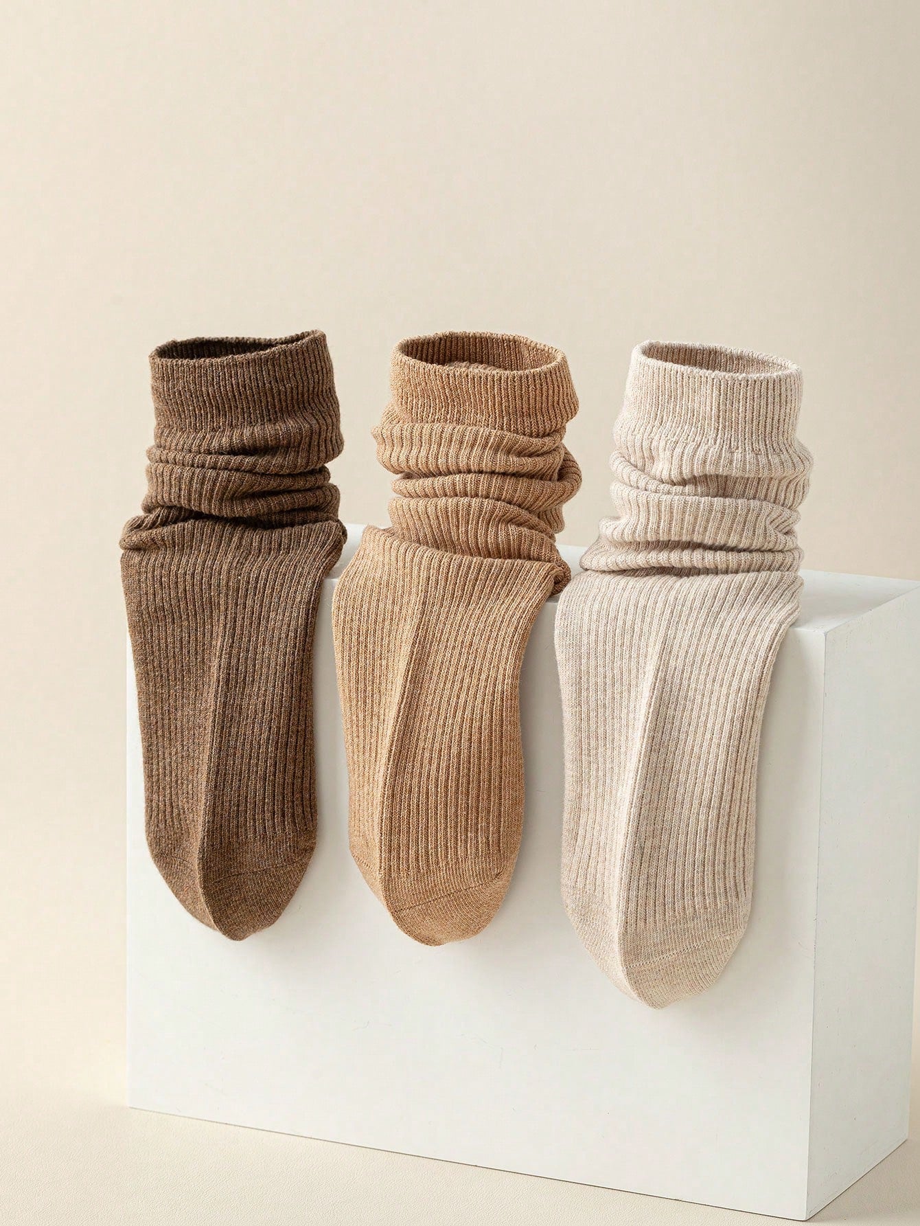 3Pcs Cozy Neutral Ribbed Sock Set.