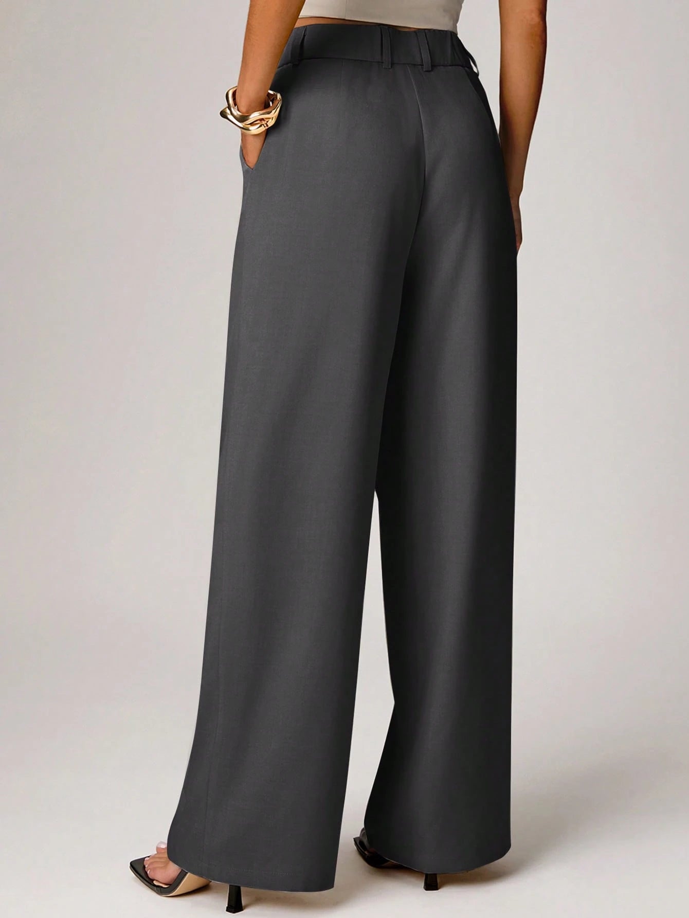 Powerline Pleated Wide-Leg Trousers – Charcoal Gray