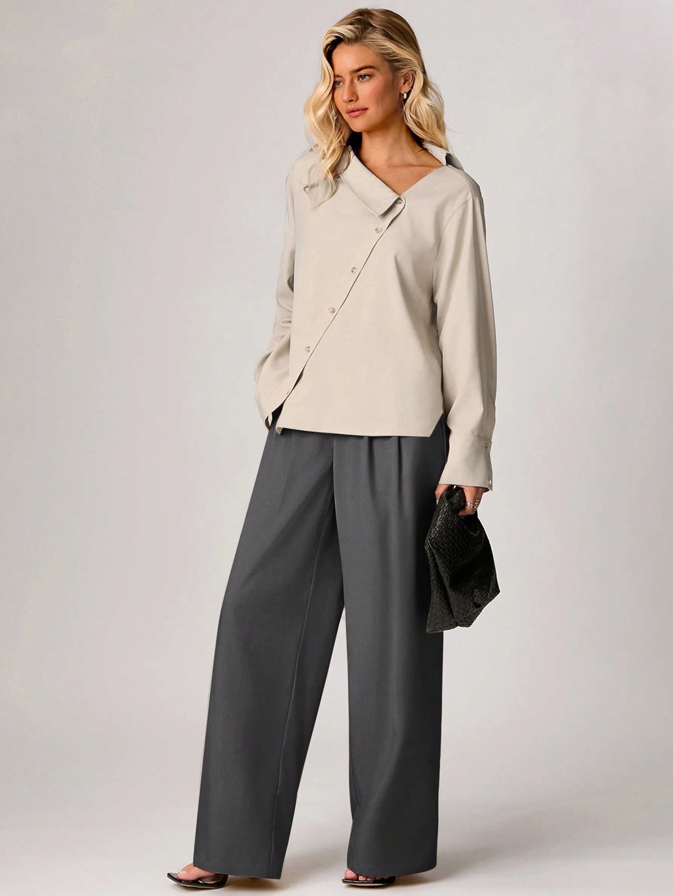 Powerline Pleated Wide-Leg Trousers – Charcoal Gray