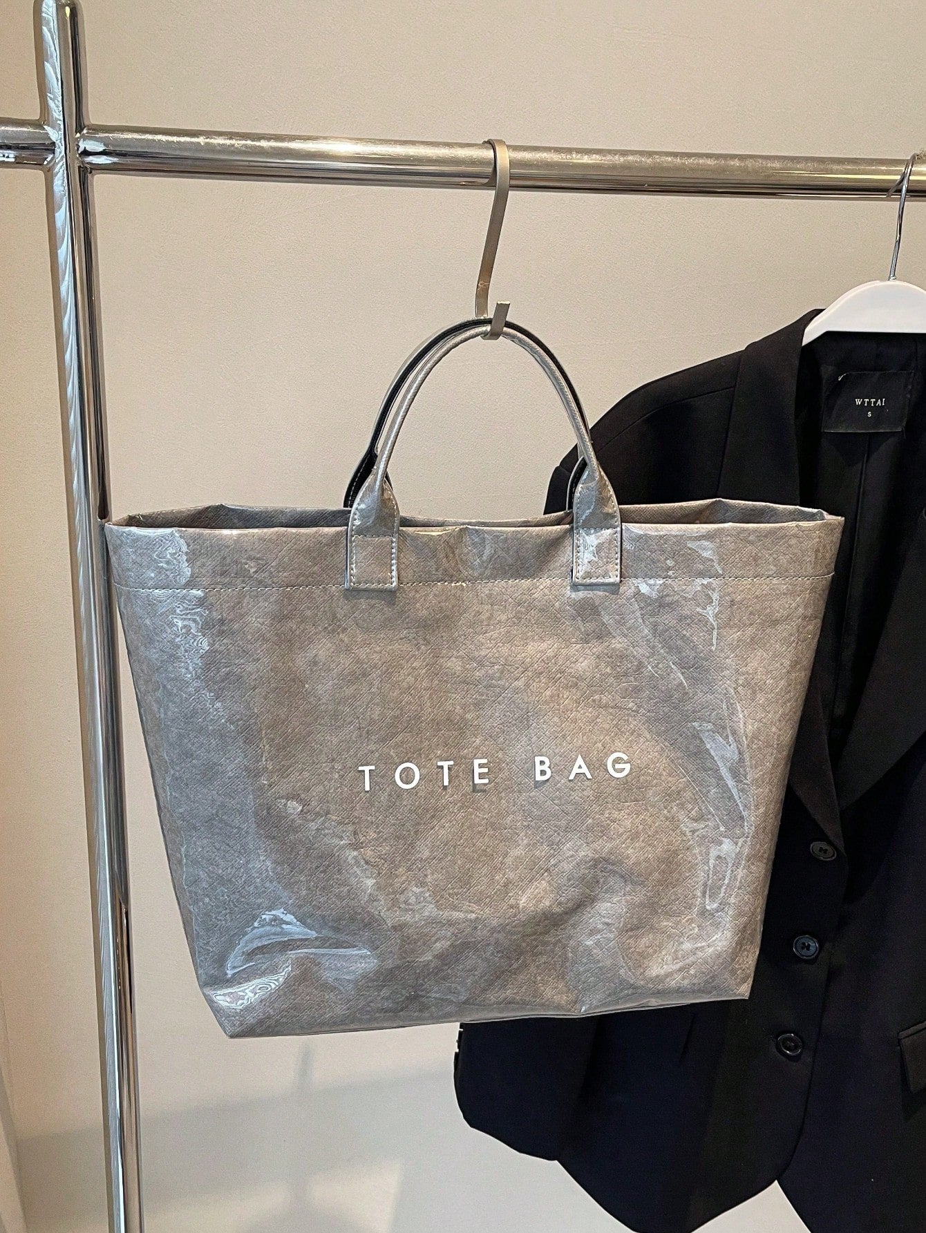 Everyday Oversized Tote Bag – Gray with Bold Print