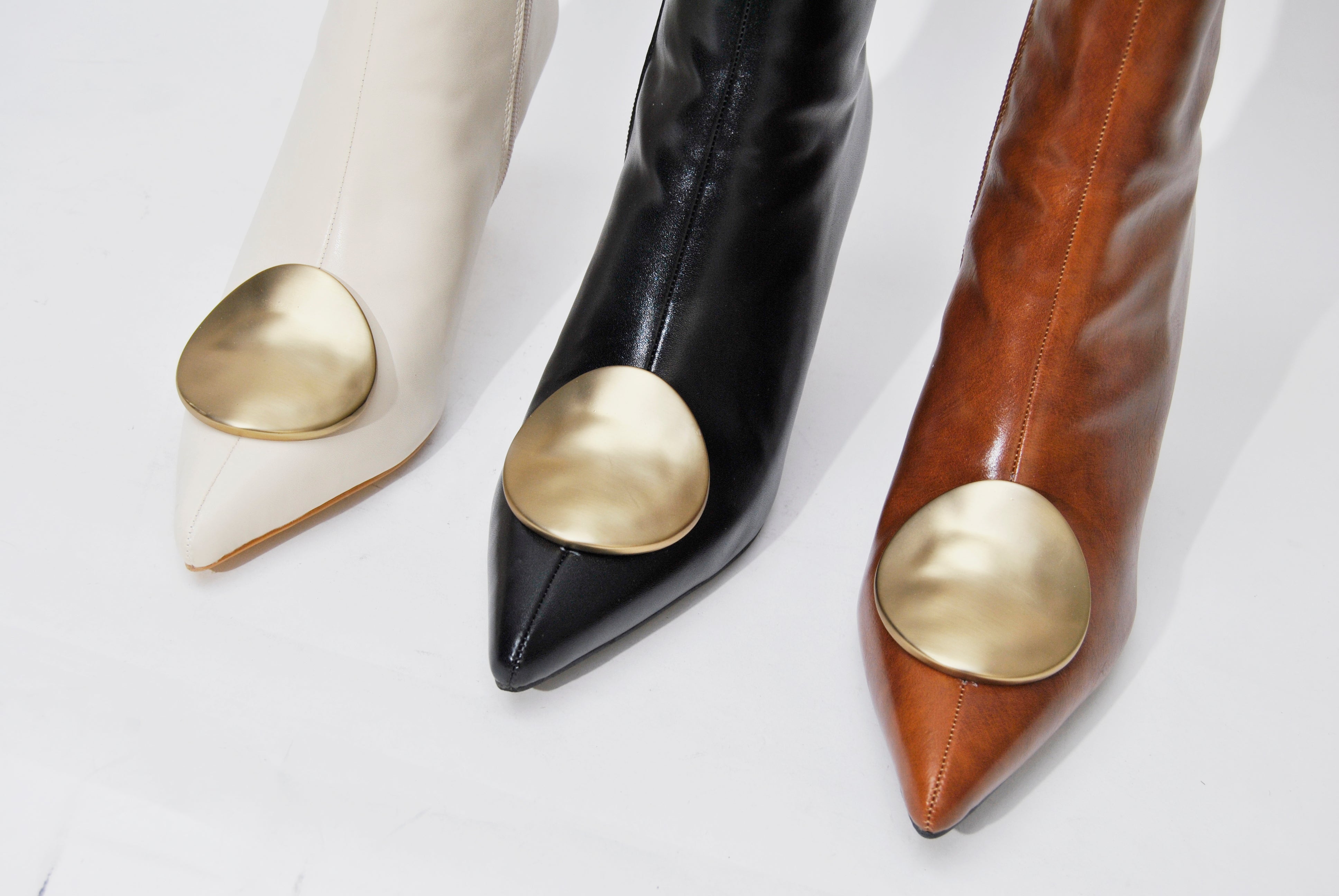 Bonfire | Brushed Brown with Gold Pendant