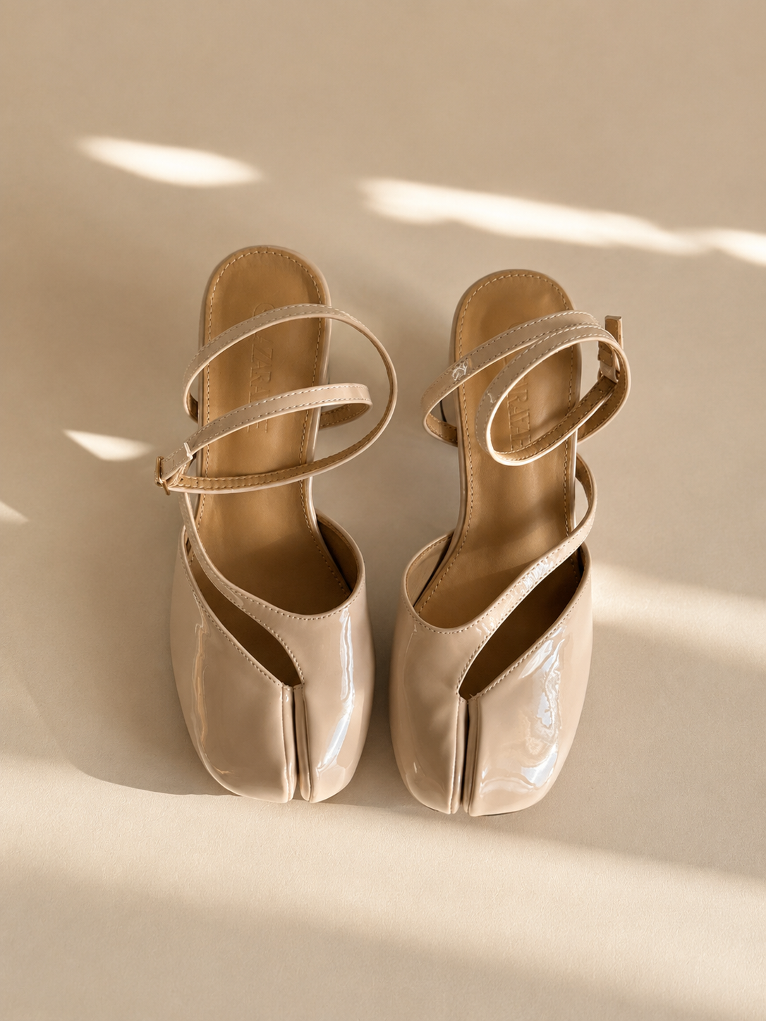 ZAIR | Patent Tabi Toe Slingback Heel