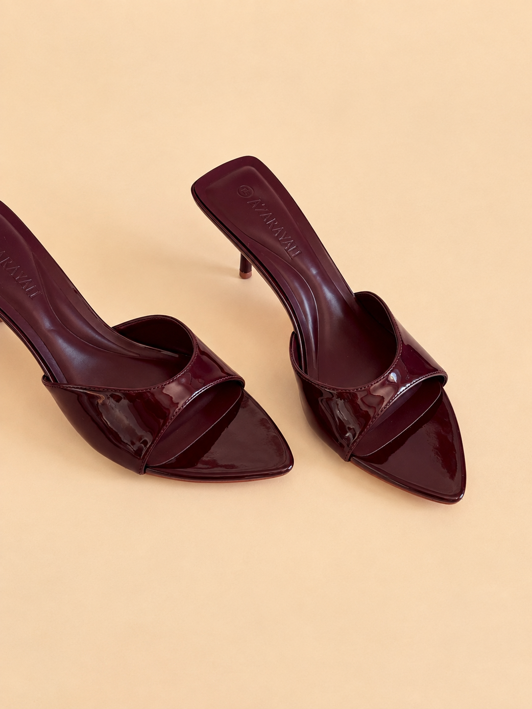 JAWBREAKER | Pointed Toe Kitten Heel Mule