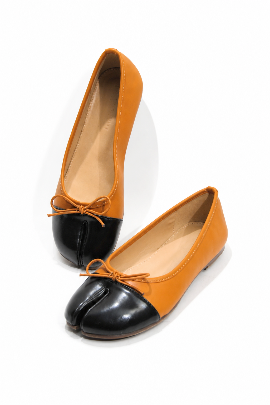 Kamara | Two Tone Bow Split Toe Tabi Flat