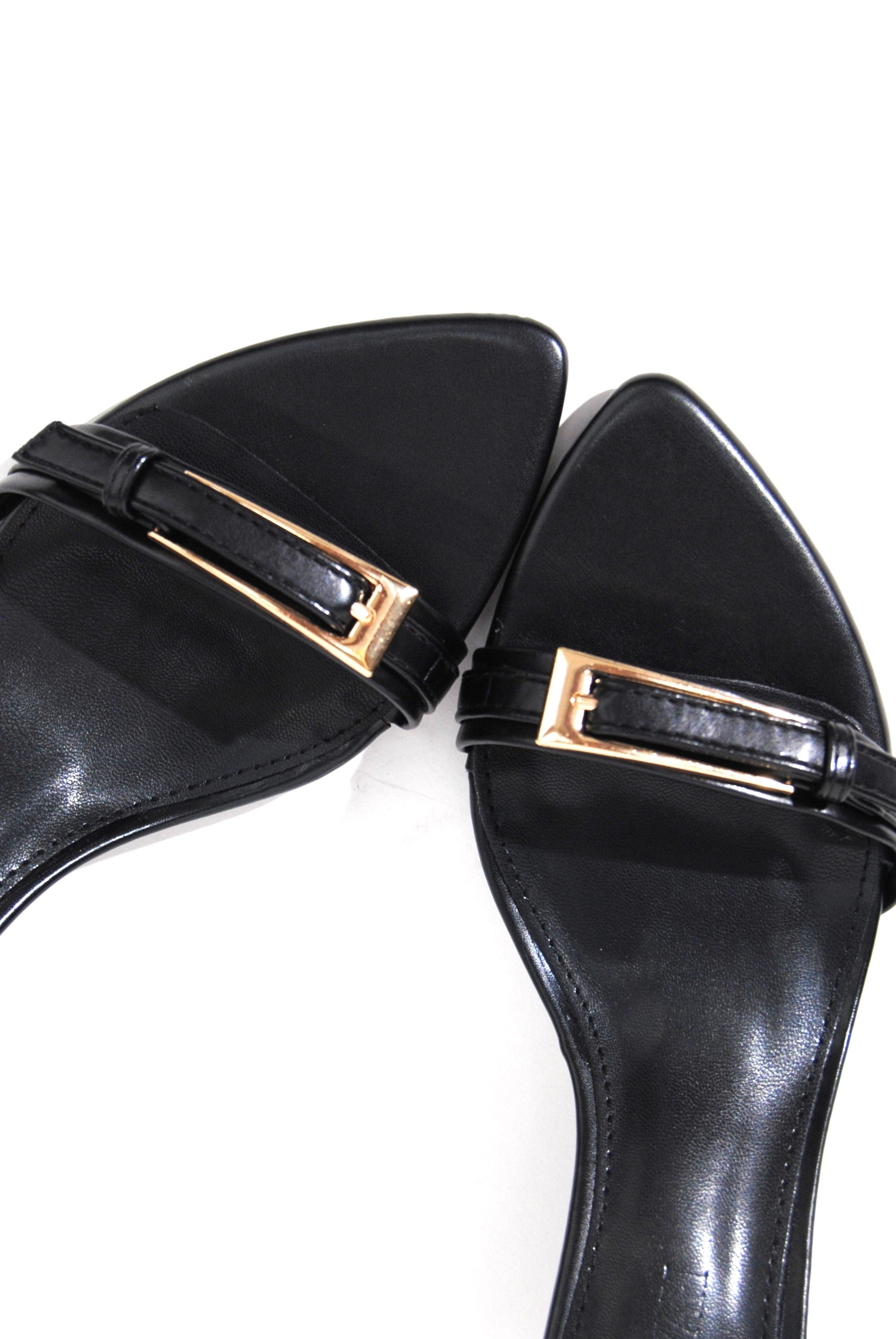 SATURN Women Buckle Strap Pointed-Toe Kitten-Heel