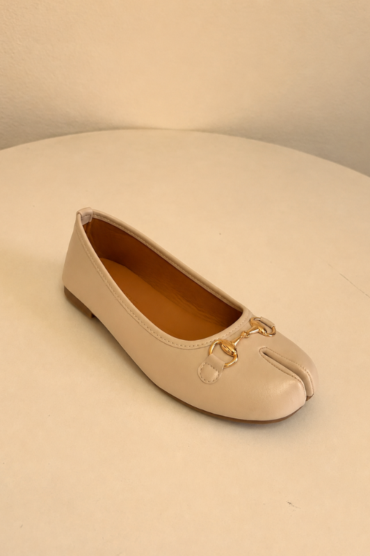 BIANA | Horsebit Tabi Ballet Flat
