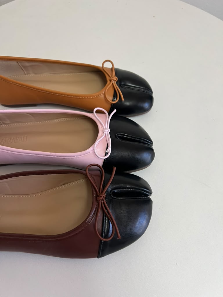 Kamara | Two Tone Bow Split Toe Tabi Flat